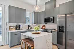 Dog-Friendly Home Near South Congress & Fire Pit