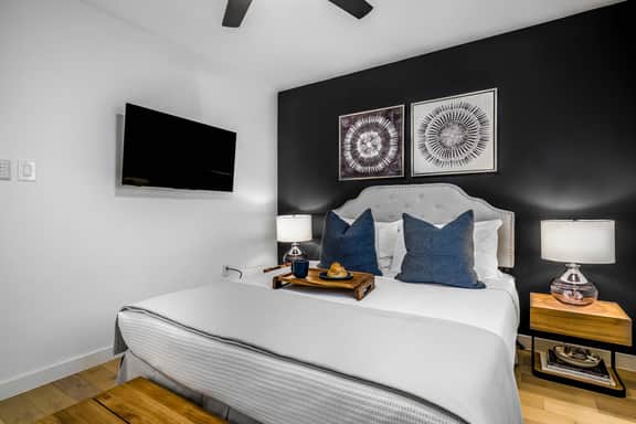 Garden Patio Condo Near Zilker Park & Lady Bird