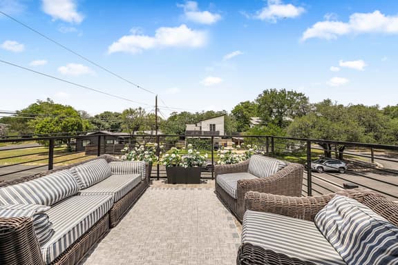 Dog-Friendly Home Near South Congress & Fire Pit