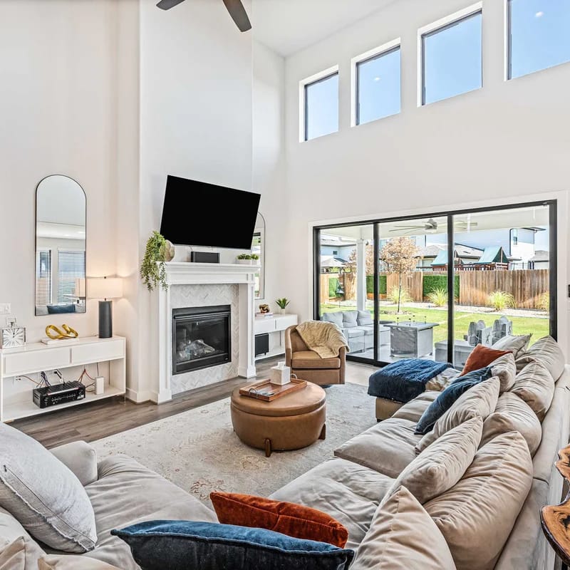 Easton Park Home: Fire Pit, Fenced Yard & BBQ